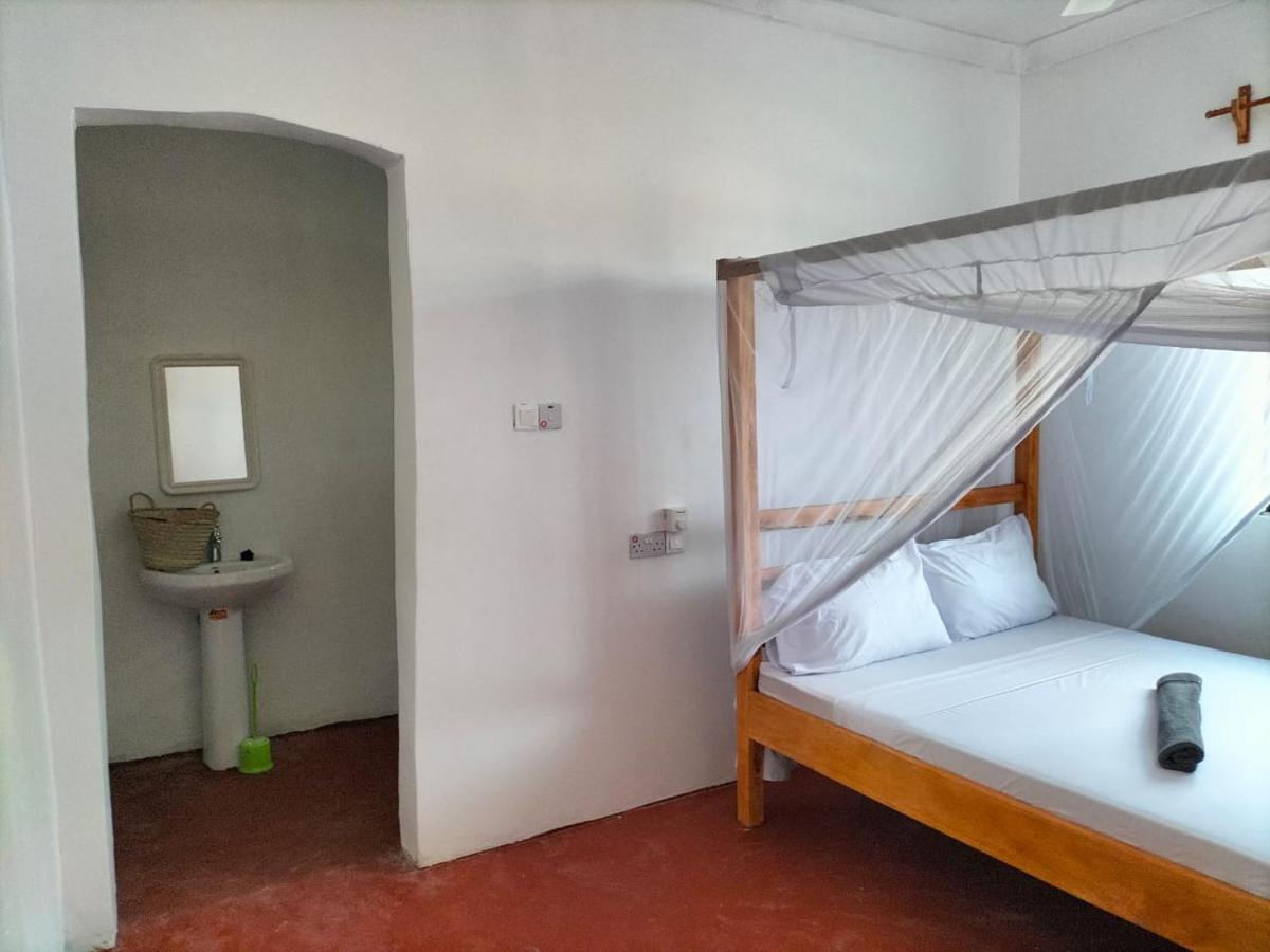 Mambo Leo Hostel باجي المظهر الخارجي الصورة