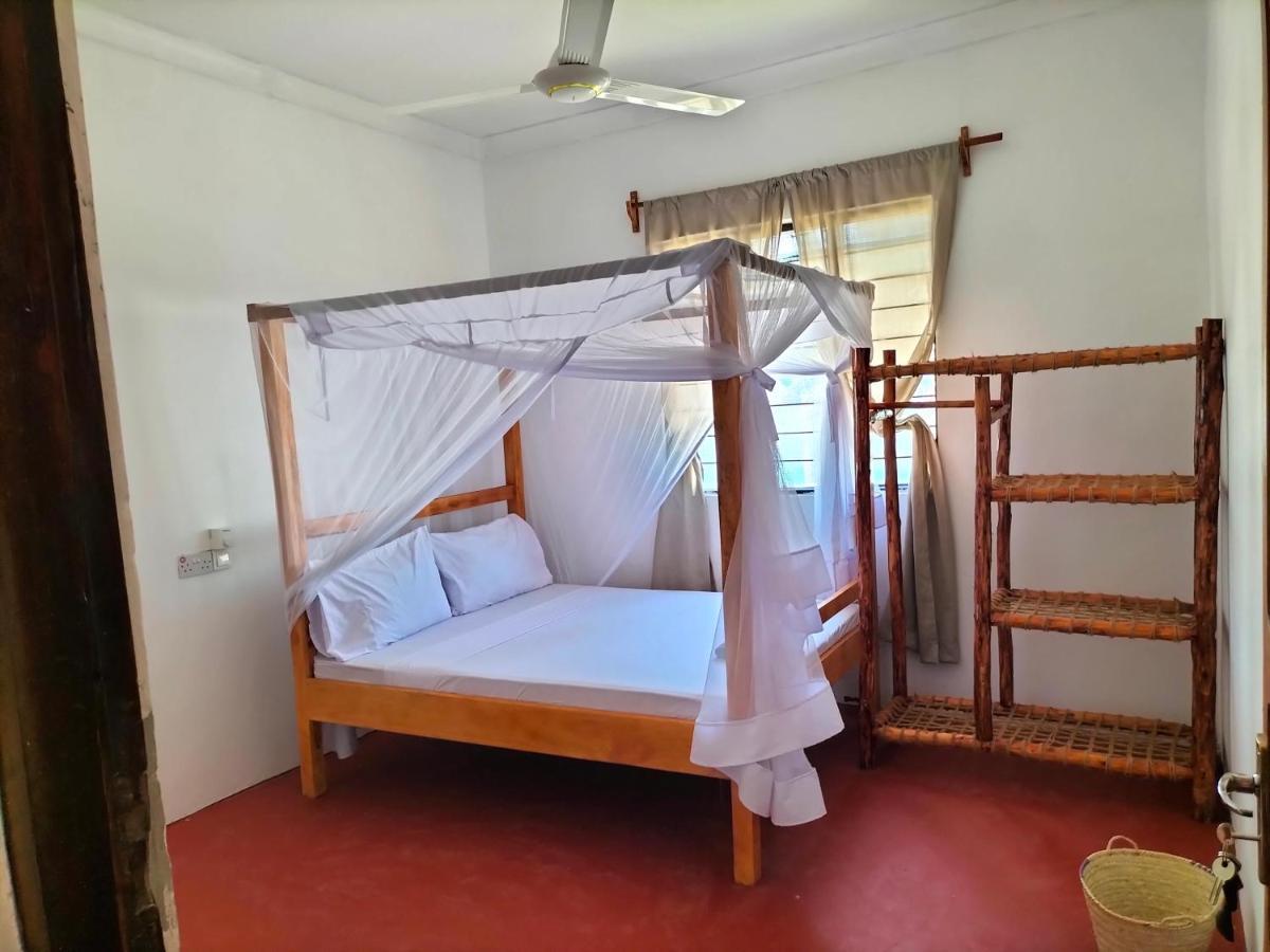 Mambo Leo Hostel باجي الغرفة الصورة