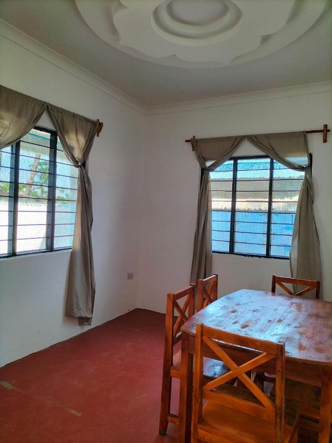 Mambo Leo Hostel باجي المظهر الخارجي الصورة