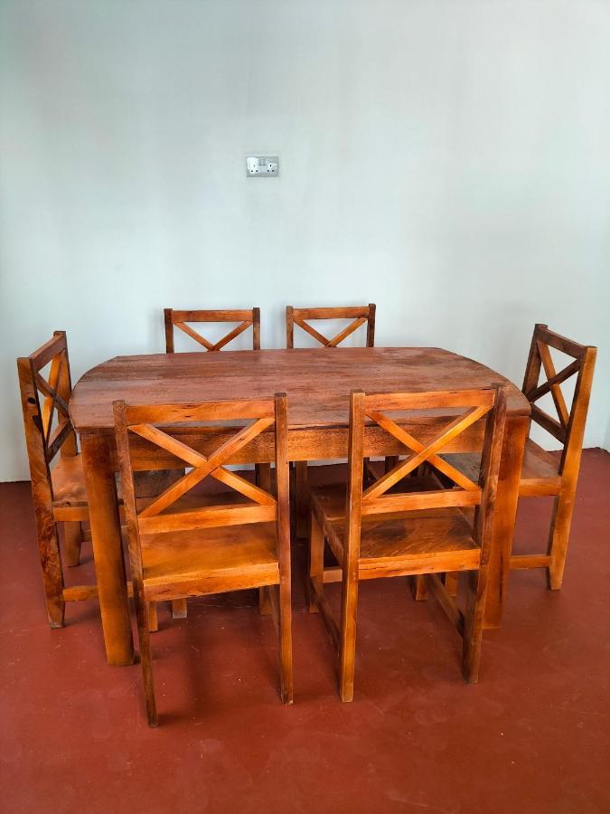 Mambo Leo Hostel باجي المظهر الخارجي الصورة